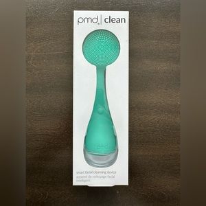 PMD Clean Smart Facial Cleansing Device